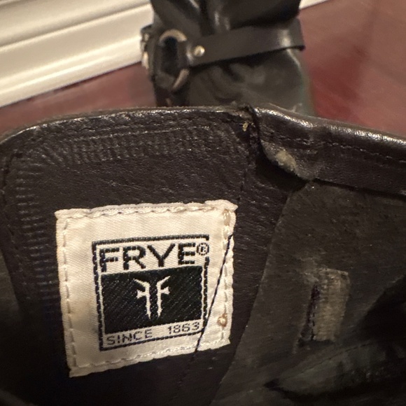 Very cool leather Frye boots size 8 1/2 Never worn out - Picture 6 of 11